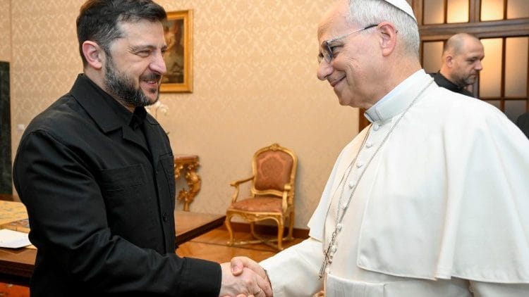 Pope Leo XIV and Ukrainian President Volodymyr Zelenskyy